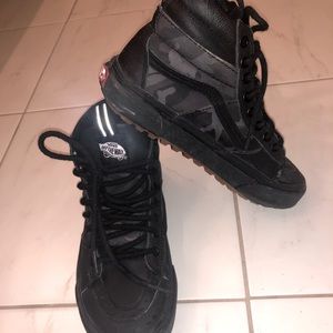 Vans Boys shoes US 4